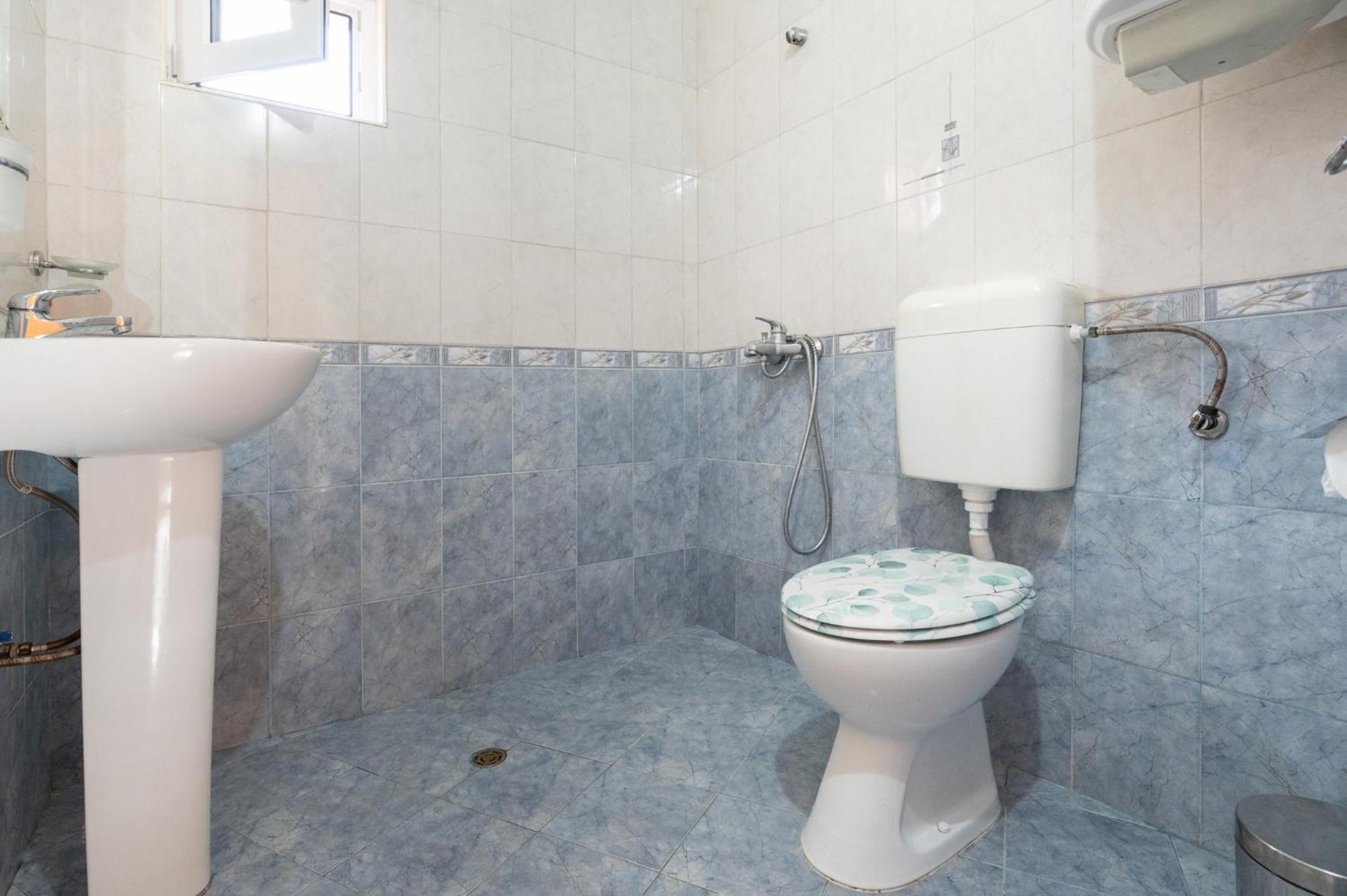 Вили Тихия Кът Ribaritsa Exterior foto