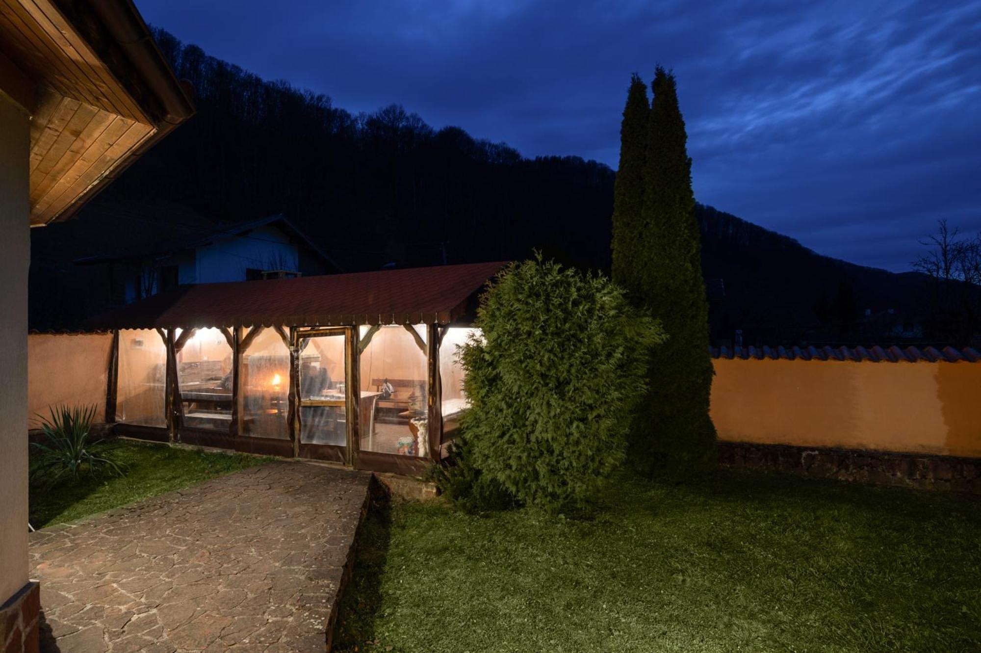Вили Тихия Кът Ribaritsa Exterior foto